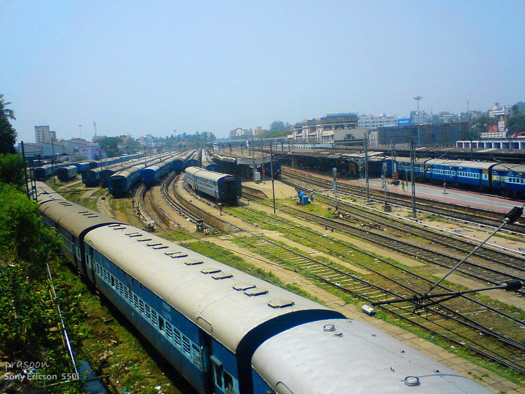 to Trivandrum District Thampanoor